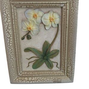 Floral Wall Accent Jewelry Organizer with Crackle Frame